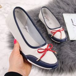 Baleriny damskie skórzane ażurowe białe eVento - biały / czerwony. Czerwone baleriny damskie eVento, bez wzorów, bez obcasa. Za 65,99 zł.