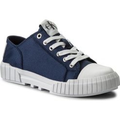 Trampki CALVIN KLEIN JEANS - Bianca R8815 Steel Blue. Niebieskie półbuty damskie Calvin Klein Jeans, bez wzorów, z jeansu, bez zapięcia. W wyprzedaży za 319,00 zł.