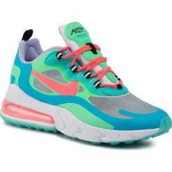 Buty NIKE - Air Max 270 React AT6174 300 Electro Green/Flash Crimson. Zielone półbuty damskie Nike, bez wzorów, ze skóry ekologicznej, bez obcasa, na płaskiej podeszwie, bez zapięcia. W wyprzedaży za 469,00 zł.