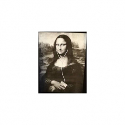 T-shirt : " Mona Lisa ". Szare t-shirty męskie z nadrukiem marki Button. Za 99,00 zł.