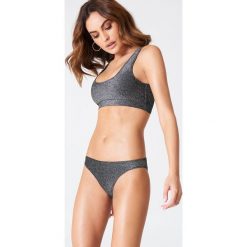 Hannalicious x NA-KD Brokatowy dół od bikini - Grey. Szare bez kategorii marki Hannalicious x NA-KD. W wyprzedaży za 40,48 zł.