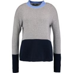 Swetry klasyczne damskie: KIOMI Sweter grey melange