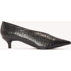Czółenka: NA-KD Shoes Niskie czółenka Plunge – Black