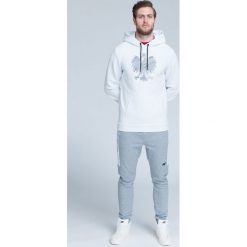 Bluza kibica męska BLM500 - BIAŁY. Białe bluzy męskie 4f, m, z nadrukiem, z bawełny, z kapturem, bez rękawów, bez kaptura. W wyprzedaży za 139,99 zł.