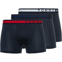 Tommy Hilfiger potrójne opakowanie męskich bokserek UM0UM01234 XXL ciemnoniebieskie. Niebieskie bokserki męskie TOMMY HILFIGER, bez wzorów. Za 199,00 zł.