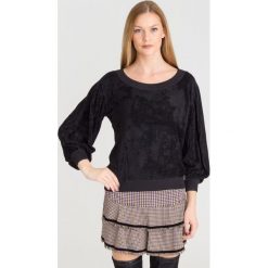 SWETER PATRIZIA PEPE. Czarne swetry damskie Patrizia Pepe, s, z aplikacjami, z długim rękawem, długie, bez kaptura. Za 494,50 zł.