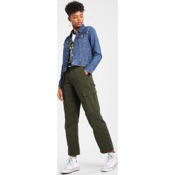 Levi's® ORIGINAL TRUCKER Kurtka jeansowa lola. Niebieskie żakiety damskie Levi's®, s, bez wzorów, z bawełny. Za 399,00 zł.