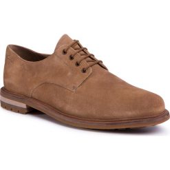Półbuty CLARKS - Foxwell Hall 261480067 Dark Sand Suede. Pomarańczowe półbuty męskie Clarks, na co dzień, bez wzorów, ze skóry, bez zapięcia. Za 469,00 zł.