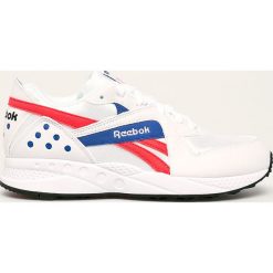 Reebok Classic - Buty Pyro. Białe buty sportowe damskie Reebok Classic, z materiału. W wyprzedaży za 249,90 zł.