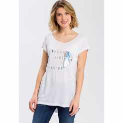 Koszulka w kolorze białym. Białe t-shirty damskie marki Cross Jeans, s, z wiskozy, z okrągłym kołnierzem. W wyprzedaży za 36,95 zł.