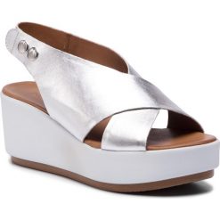 Sandały INUOVO - 123007 Silver. Szare klapki damskie marki Inuovo, bez wzorów, ze skóry, bez obcasa, na obcasie. Za 299,00 zł.
