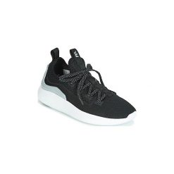 Buty Supra FACTOR. Czarne trampki i tenisówki damskie marki Supra, bez wzorów, bez zapięcia. Za 389,00 zł.