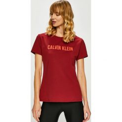 Calvin Klein Performance - Top. Brązowe bluzki damskie Calvin Klein Performance, s, z nadrukiem, z elastanu, z okrągłym kołnierzem. W wyprzedaży za 139,90 zł.