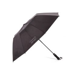 Parasol do golfa 100 UV. Czarne parasole marki INESIS. Za 49,99 zł.