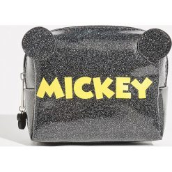 Kosmetyczka Mickey Mouse - Czarny. Czarne kosmetyczki damskie Sinsay, z motywem z bajki. Za 24,99 zł.
