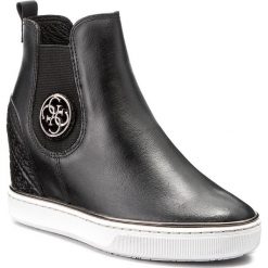 Botki GUESS - Freda FLFRE3 LEA12 BLACK. Czarne botki damskie skórzane marki Guess. W wyprzedaży za 339,00 zł.