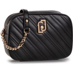 Torebka LIU JO - S Crossbody AF0141 E0426 Nero 22222. Czarne listonoszki damskie Liu Jo, z aplikacjami, ze skóry ekologicznej, zdobione, bez dodatków. Za 479,00 zł.