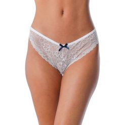 Stringi "Beauté" w kolorze białym. Białe stringi damskie Audace, s, w koronkowe wzory, z koronki. W wyprzedaży za 22,95 zł.