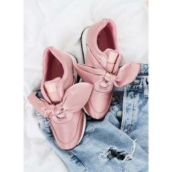 Różowe Buty Sportowe Succesful. Brązowe buty sportowe damskie marki vices. Za 49,99 zł.