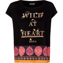 T-shirt DEHA EXPRESSION. Czarne bluzki damskie Deha, z nadrukiem, z wiskozy, z okrągłym kołnierzem, bez rękawów. W wyprzedaży za 208,00 zł.