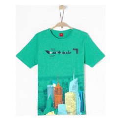 S.Oliver T-Shirt Chłopięcy M Zielony. Zielone t-shirty chłopięce z nadrukiem marki S.Oliver, z bawełny. W wyprzedaży za 49,00 zł.