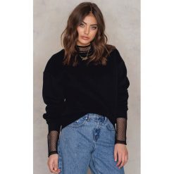 Bluzy rozpinane damskie: Vanessa Moe x NA-KD Bluza z okrągłym dekoltem crew neck - Black