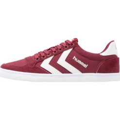 Hummel SLIMMER STADIL LOW Tenisówki i Trampki bordeaux/weiß. Czerwone tenisówki damskie Hummel, ze skóry. Za 249,00 zł.
