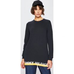 Tommy Hilfiger - Bluza. Niebieskie bluzy damskie TOMMY HILFIGER, s, z nadrukiem, z bawełny, bez rękawów, bez kaptura. W wyprzedaży za 299,90 zł.