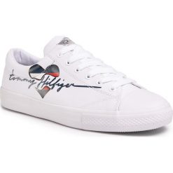 Trampki TOMMY HILFIGER - Low Cut Lace Up Sneaker T3A4-30600-0924 S White 100. Białe trampki dziewczęce TOMMY HILFIGER, bez wzorów, z gumy, na sznurówki. Za 279,00 zł.