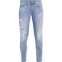 Replay LUZ Jeans Skinny Fit destroyed denim. Niebieskie rurki damskie Replay, bez wzorów, z elastanu. W wyprzedaży za 546,75 zł.