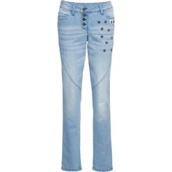 Dżinsy BOYFRIEND z ćwiekami bonprix niebieski "bleached”. Niebieskie jeansy damskie bonprix, z jeansu. Za 149,99 zł.