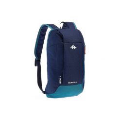 Plecak turystyczny NH100 10 l. Czerwone plecaki męskie marki QUECHUA, z materiału. Za 12,99 zł.