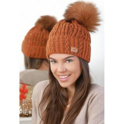Czapka VALEMA ORANGE. Pomarańczowe szaliki damskie IVET, bez wzorów, z wełny. W wyprzedaży za 19,00 zł.