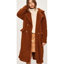 Answear - Płaszcz. Pomarańczowe kurtki damskie ANSWEAR, s, z poliesteru, klasyczne. W wyprzedaży za 159,90 zł.