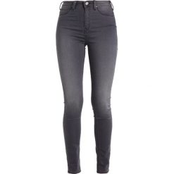 Lee SKYLER Jeans Skinny Fit pale grey. Szare rurki damskie Lee. W wyprzedaży za 255,20 zł.