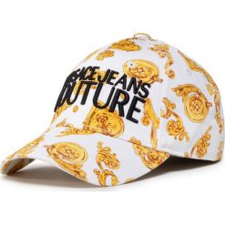 Czapka z daszkiem VERSACE JEANS COUTURE - E8VVBK15 S0686 003. Białe czapki męskie Versace Jeans Couture, bez wzorów, z elastanu. W wyprzedaży za 339,00 zł.