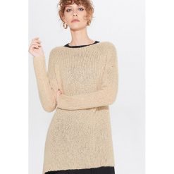 Lekki sweter z wełną - Beżowy. Brązowe swetry damskie Mohito, s, bez wzorów, z wełny, bez rękawów, bez kaptura. W wyprzedaży za 39,99 zł.