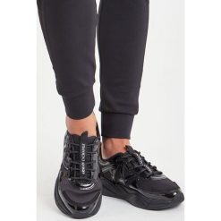 SNEAKERSY ARMANI EXCHANGE. Buty sportowe damskie Armani Exchange. Za 699,00 zł.