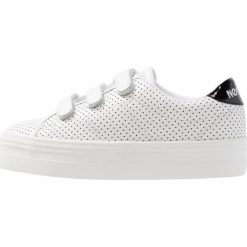 No Name PLATO STRAPS Sneakersy niskie white fox. Białe trampki i tenisówki damskie marki No Name, bez wzorów, ze skóry, bez zapięcia. Za 499,00 zł.