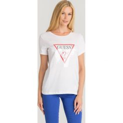 T-SHIRT GUESS. Białe t-shirty damskie Guess, s, z nadrukiem, z bawełny, z okrągłym kołnierzem. Za 189,00 zł.