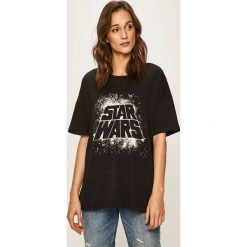 Noisy May - T-shirt. Czarne bluzki damskie Noisy May, s, z nadrukiem, z bawełny, z okrągłym kołnierzem. W wyprzedaży za 59,90 zł.