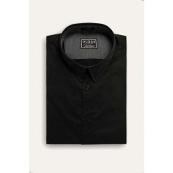 Guess Jeans - Koszula. Czarne koszule męskie Guess Jeans, s, z aplikacjami, z elastanu, klasyczne, z klasycznym kołnierzykiem, z długim rękawem. W wyprzedaży za 179,90 zł.