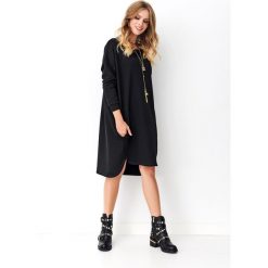 Sukienka dresowa oversize czarna. Czarne sukienki damskie e-margeritka.pl, s, bez wzorów, z bawełny, casualowe, z długim rękawem, długie, bez kaptura. Za 168,99 zł.