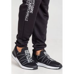 SNEAKERSY Versace Jeans Couture. Czarne sneakersy męskie Versace Jeans Couture, na sznurówki. Za 312,95 zł.