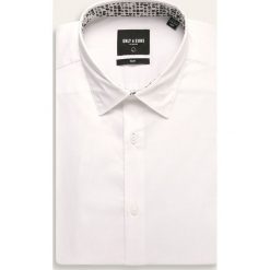 Only & Sons - Koszula. Białe koszule męskie Only & Sons, s, bez wzorów, z elastanu, eleganckie, z klasycznym kołnierzykiem, z długim rękawem. W wyprzedaży za 79,90 zł.