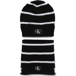 Zestaw szalik i czapka Calvin Klein Jeans J Knit Ck Mono Scarf+Beanie K60K605997. Czarne szaliki damskie Calvin Klein Jeans, bez wzorów, z jeansu. W wyprzedaży za 269,00 zł.
