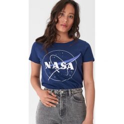 T-shirt NASA - Granatowy. Niebieskie t-shirty damskie House, s, bez wzorów, bez kołnierzyka. Za 49,99 zł.