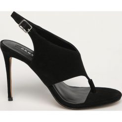 Dkny - Sandały skórzane. Czarne sandały damskie DKNY, ze skóry, z okrągłym noskiem, na klamry. Za 599,90 zł.