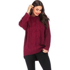 Sweter w kolorze bordowym. Czerwone swetry damskie Swetry na chłodne dni, bez wzorów, ze splotem, bez rękawów, bez kaptura. W wyprzedaży za 114,95 zł.