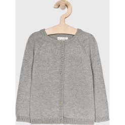 Name it - Kardigan dziecięcy 80-110 cm. Niebieskie swetry dziewczęce marki Name it, bez wzorów, z bawełny, bez kołnierzyka, z krótkim rękawem, krótkie, bez kaptura. Za 59,90 zł.